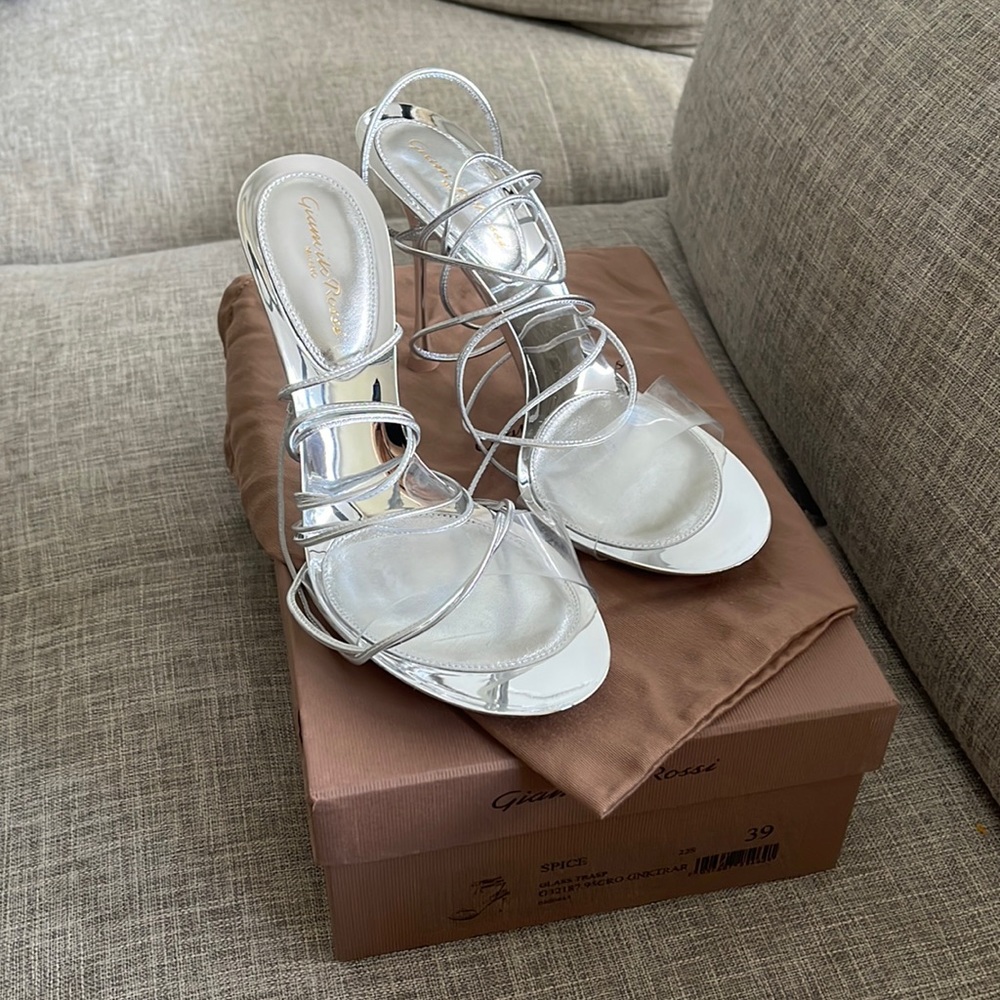 Gianvito rossi spice sandals -new never worn